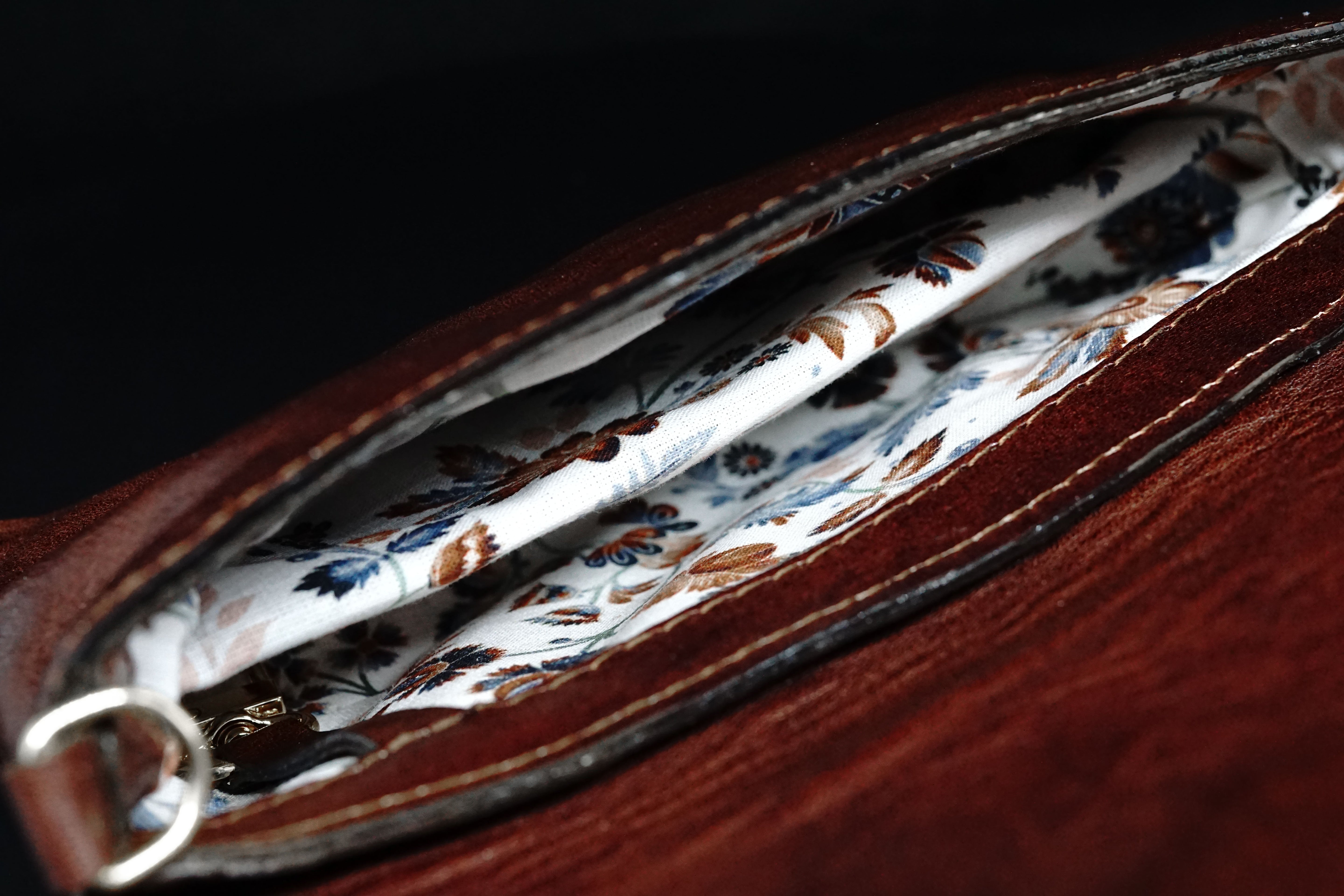 Stylový hnědý set pro dámy Euphory - opasek a kabelka